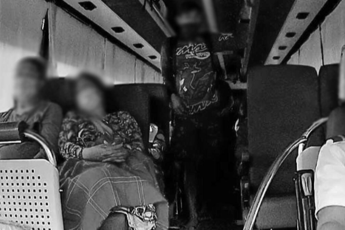 Two Sleeping Passengers Gunned Down in Philippines