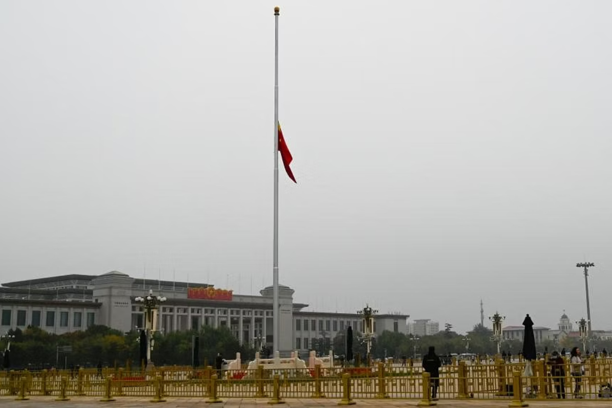China cremates premier lowers national flag