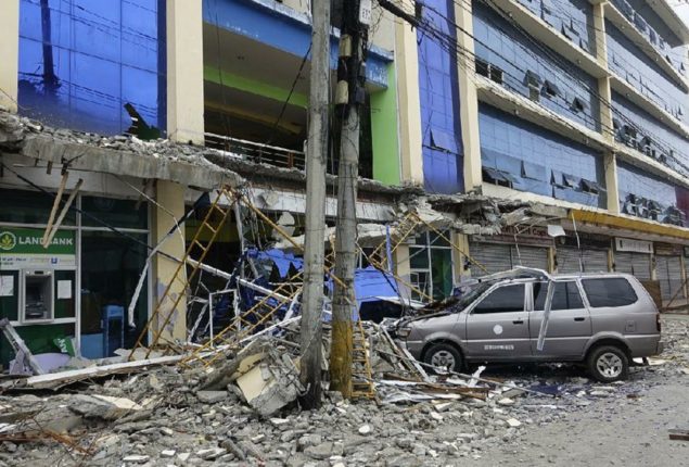 Earthquake of magnitude 6.7 rattles southern Philippines