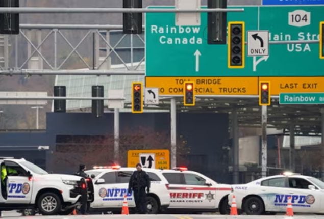 explosion at US-Canada border