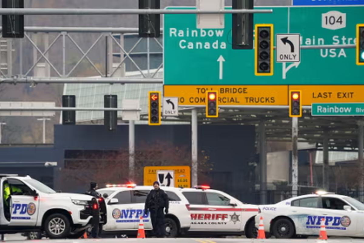 explosion at US-Canada border