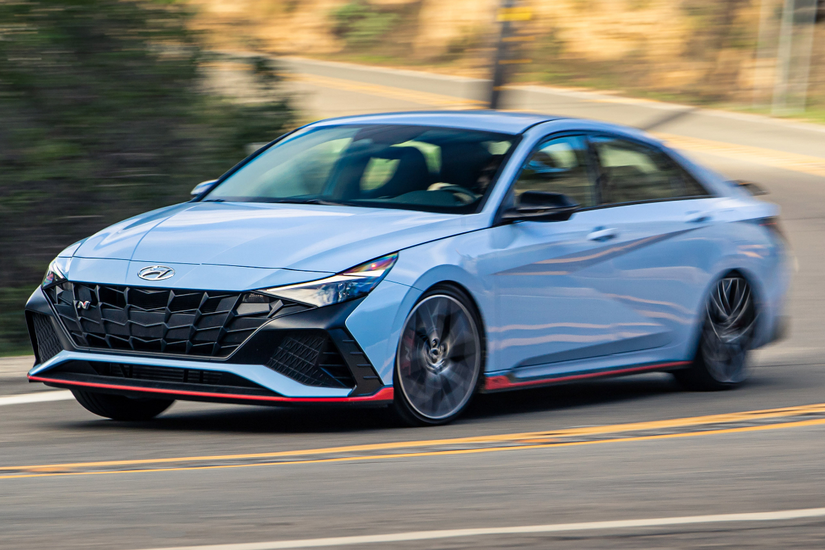 Hyundai Elantra 2023 price in UK