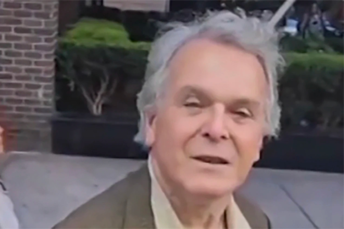 Ex-Obama advisor held for anti-Muslim abuse