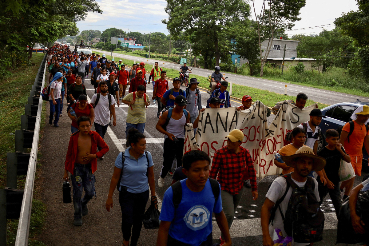 Mexico migrant caravan moving US