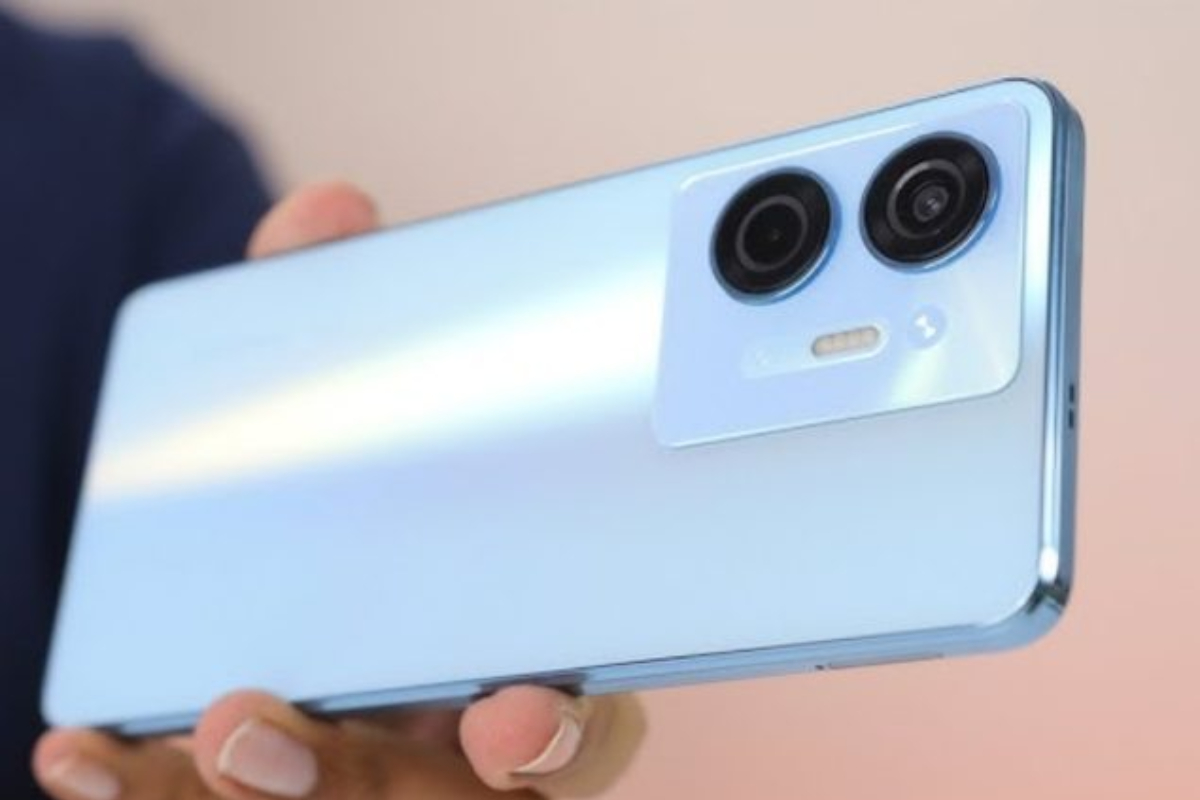 Infinix Hot 40 is expected to be released on December 2023. The phone has impressive features and specs. The device features a triple rear.