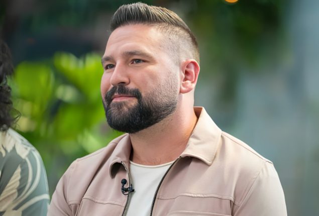 Who is Shay Mooney: Country Sensation and Family Man