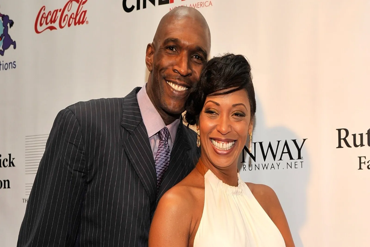 Who is Jeo Smith's wife? Unveiling the Woman Behind Joe Smith