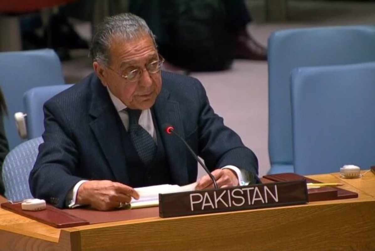 Pakistan lauds ‘courageous’ UN workers serving Gazans amid relentless Israeli bombing: Munir Akram