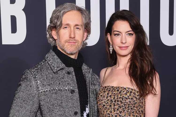Who is Anne Hathaway married to? Let's dive into her love story