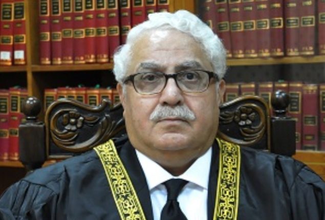 Justice Mazahar challenges SJC show-cause notice in SC