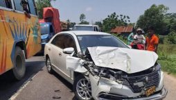 bus-car collision Faisalabad