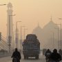 LHC orders imposing smog emergency