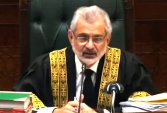 Faizabad sit-in: CJP grills PEMRA chief, demands name of mastermind