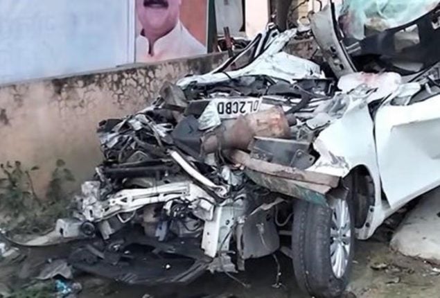 Three killed, 13 injured in dumper-van collision in Shahdara