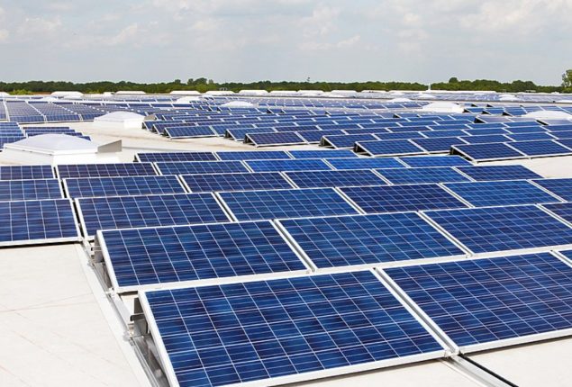 Solar panel prices drop in Pakistan