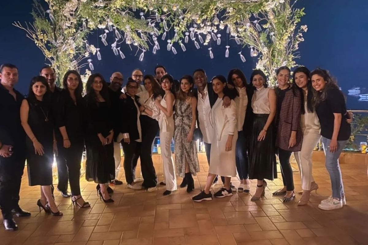 Mahira Khan is one of the top diva in the entertainment industry, she became an overnight hit with the drama Humsafar and she has not looked back since.