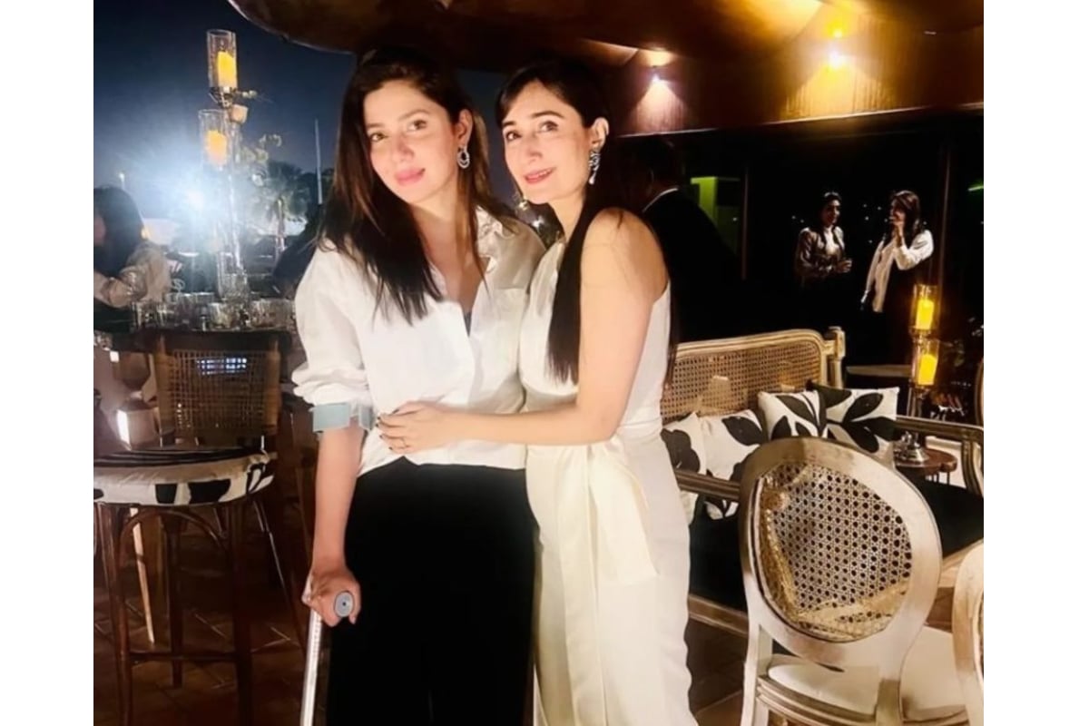 Mahira Khan spotted holding a walking stick, anticipates injury