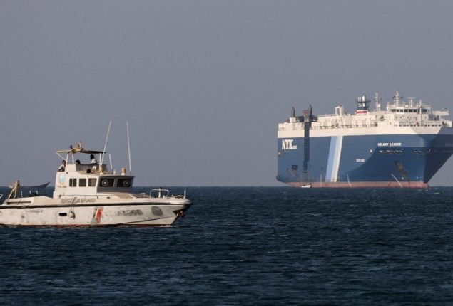 Houthis broaden conflict, warn cargo ships to avoid Israel amidst Gaza-Hamas clashes