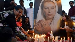 Political parties pay floral tributes to Benazir Bhutto