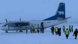 Russian passenger plane mistakenly lands on frozen river