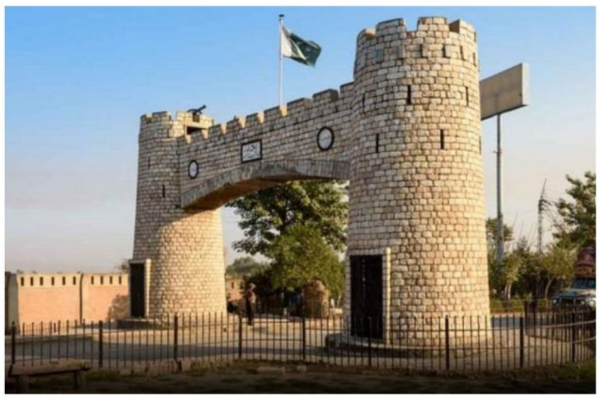 In Peshawar, Pakistan, the temperature stands at a comfortable 23°C with partly sunny conditions. The RealFeel temperature is close,