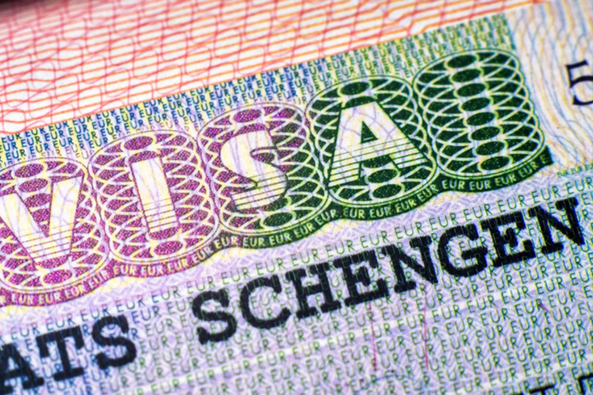 Minimum bank statement, fee for Schengen visa for Pakistani foreign nationals in UAE