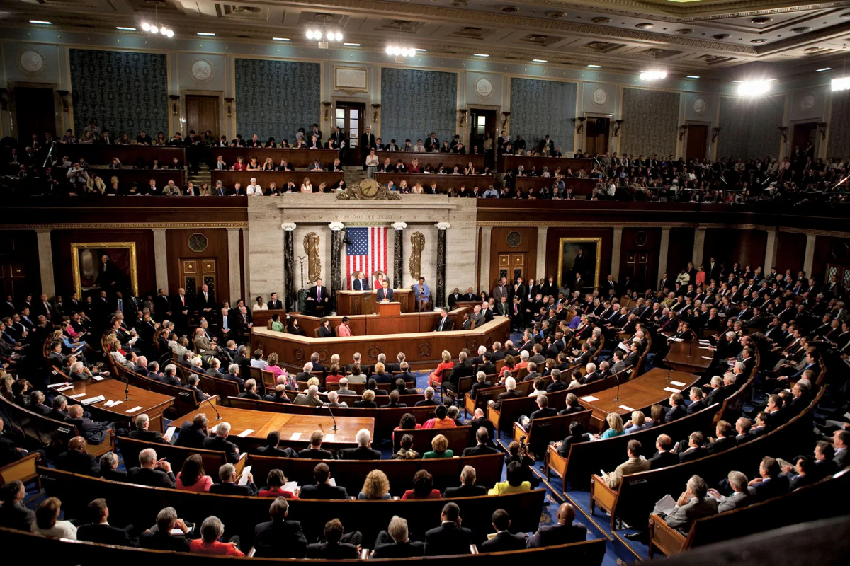Democrats Introduce Bill for Greater AI Transparency