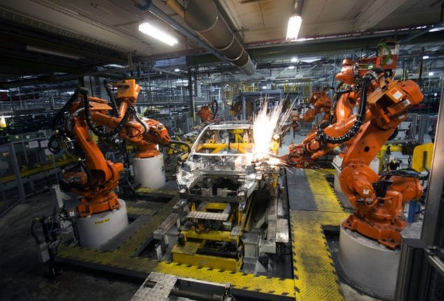 Export-Reliant Japan Faces Setback as Factory Output Declines