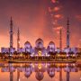 Abu Dhabi’s Sheikh Zayed Grand Mosque Now Offers 24-Hour Tours