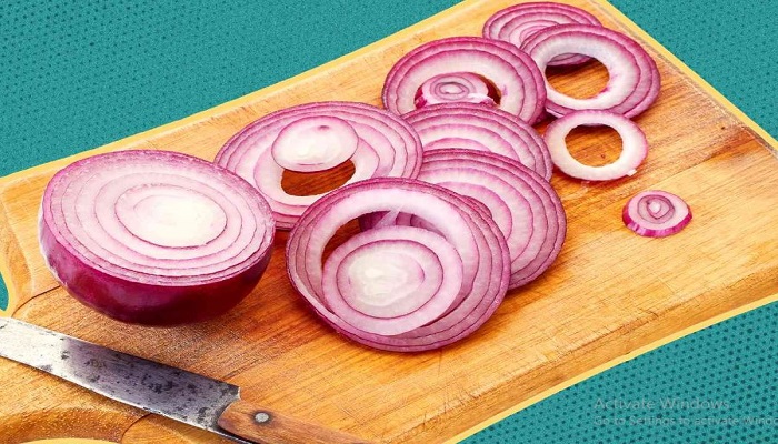 Govt will ban export of onions to control price