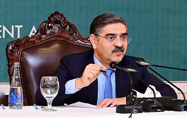 No one can dare cast an evil eye on Pakistan; change status of Kashmir: PM