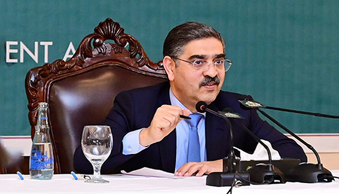 No one can dare cast an evil eye on Pakistan; change status of Kashmir: PM