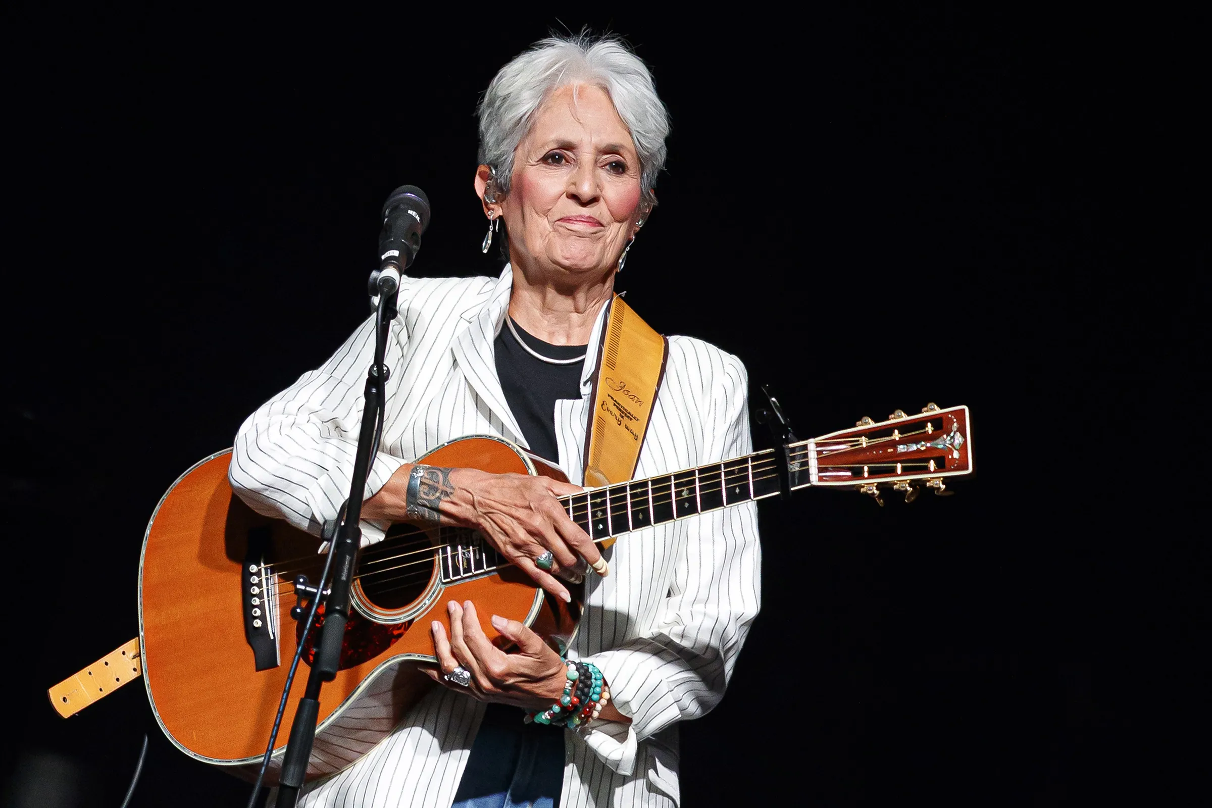 Who is Joan Baez? Unveiling the Voice of Folk Activism