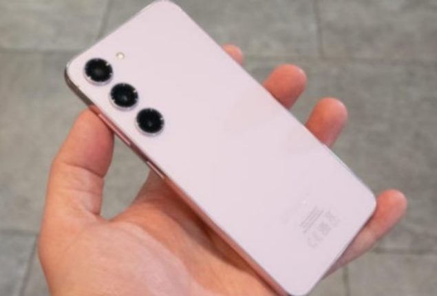 Samsung is developing the Galaxy S24 series, which will be available soon in the market. It comes with a 6.1-inch dynamic AMOLED.