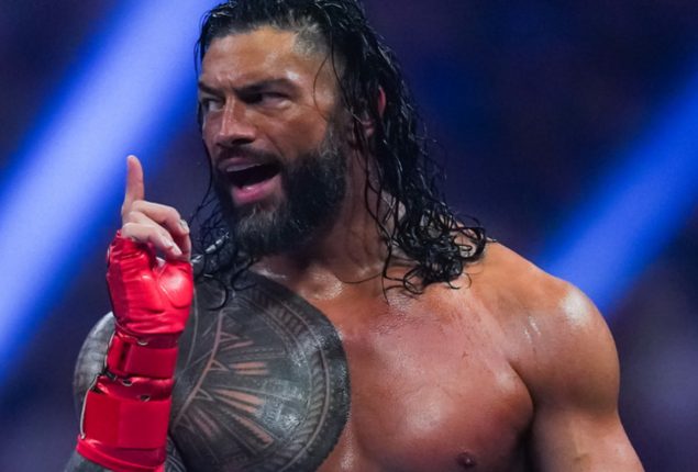 Reigns reign supreme? SmackDown main event erupts in chaos!