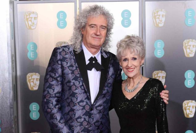 Anita Dobson