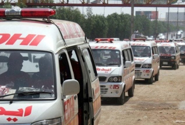 7 killed, 13 injured in fatal road accident in Jamshoro