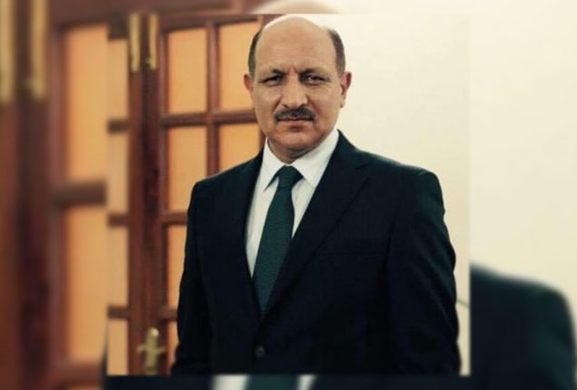 Shah Khawar assumes duties as PCB interim chief