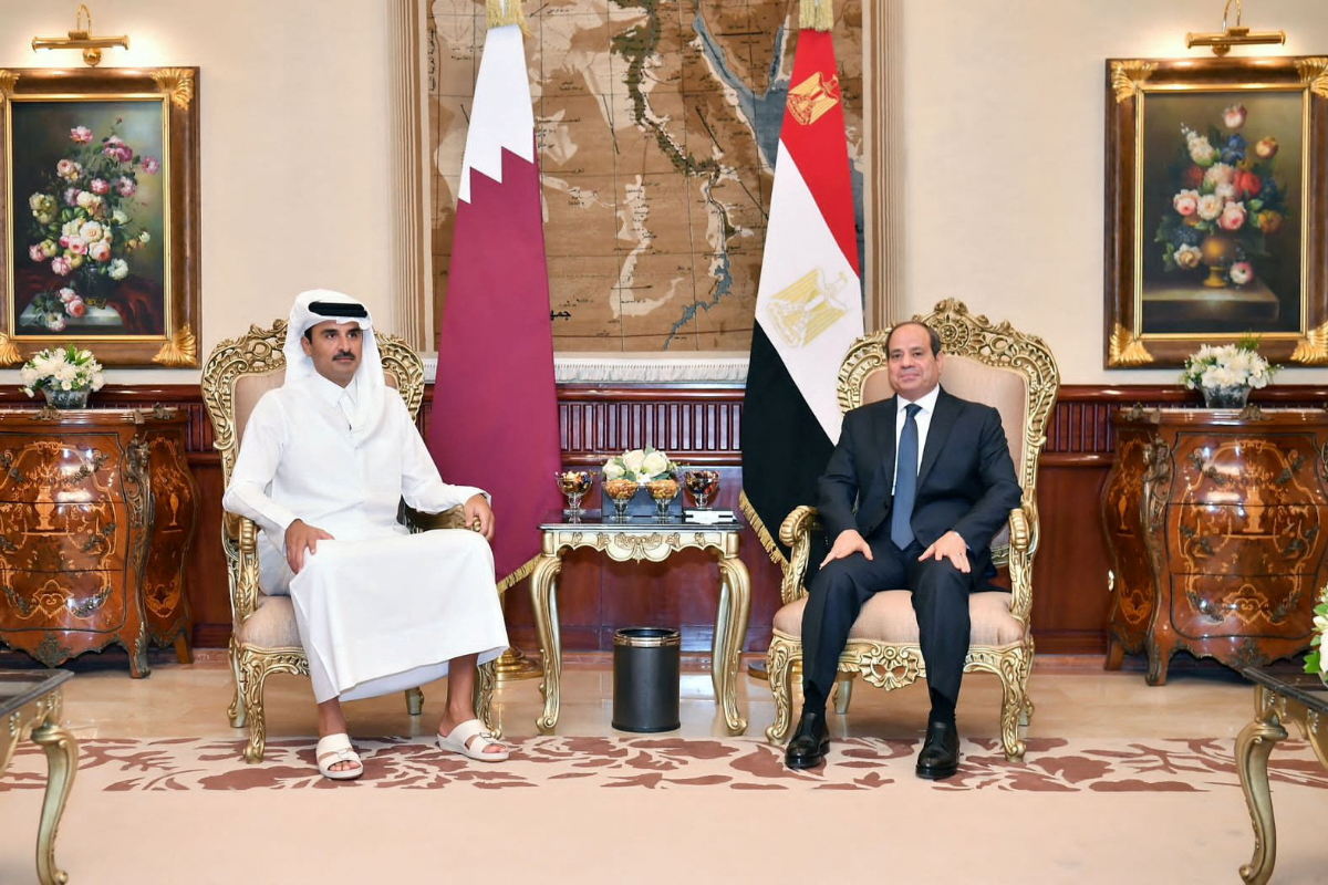 Qatar PM holds talks with Israel and US intelligence chiefs on new Gaza captives deal