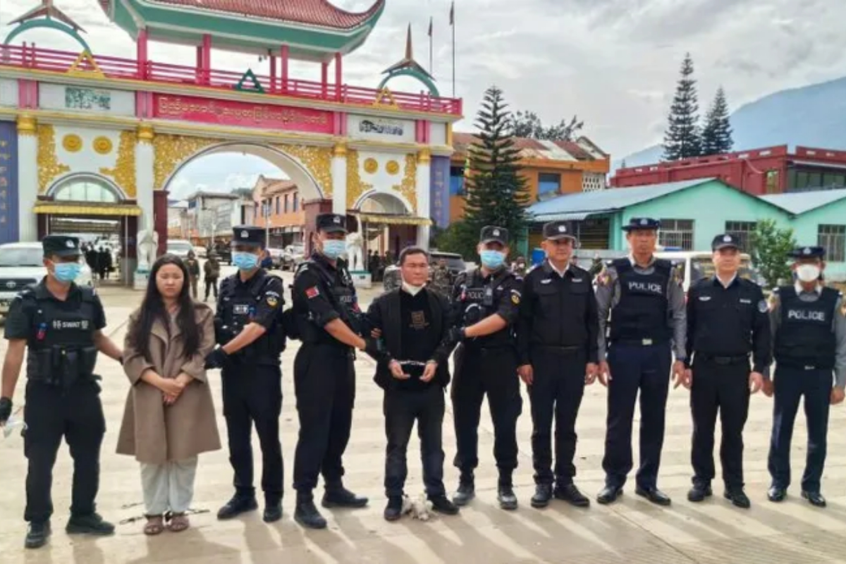 Myanmar handed over three Chinese warlords to Beijing