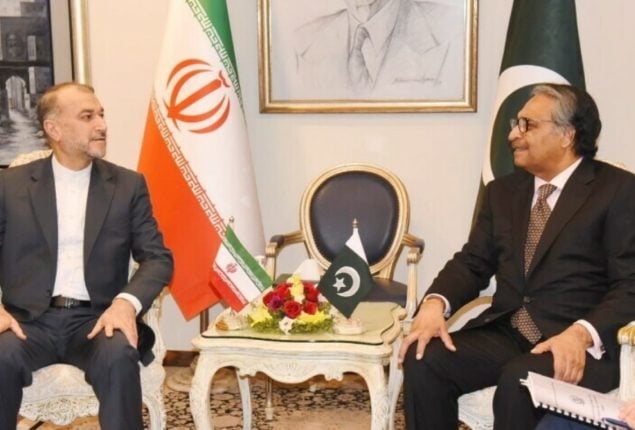 Pakistan-Iran pledge