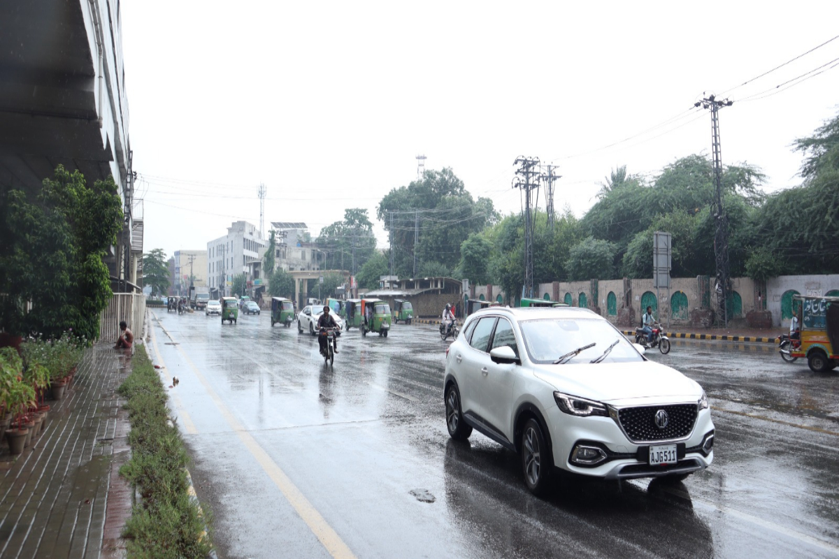 Lahore, Faisalabad latest weather update today