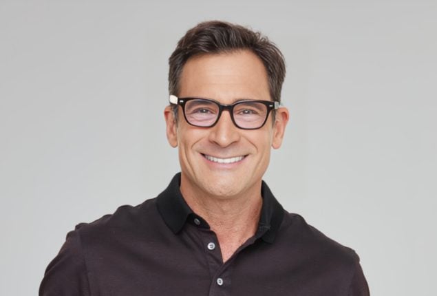 Lawrence Zarian: Fashion Maven’s Uncharted Wikipedia Journey