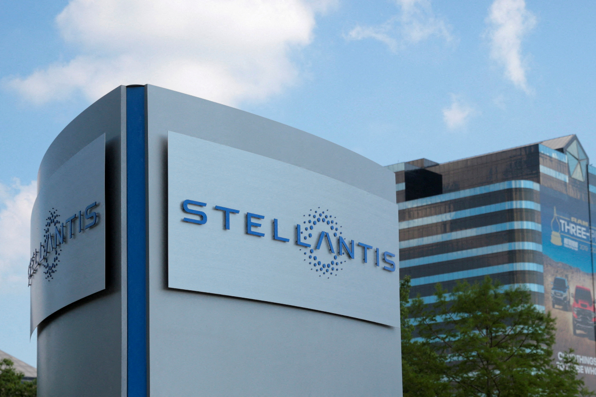 Stellantis adopts ChatGPT for Peugeot cars' driver communication