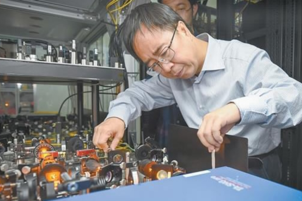 Time-Shift Breakthrough: Scientists Unveil Revolutionary Clock