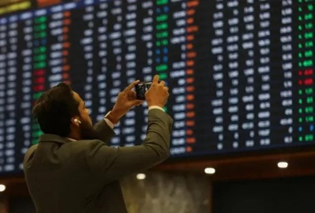 KSE-100 surpasses 99,000 mark amid ongoing banking sector rally