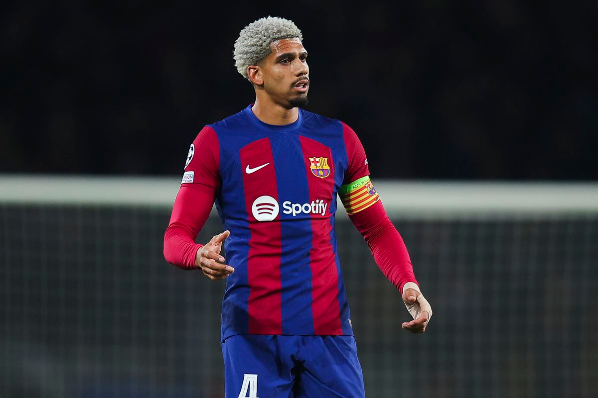 Bayern Munich Eyes FC Barcelona's Star Defender