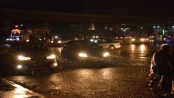 Karachi receives spell of light to moderate rain on Tuesday night