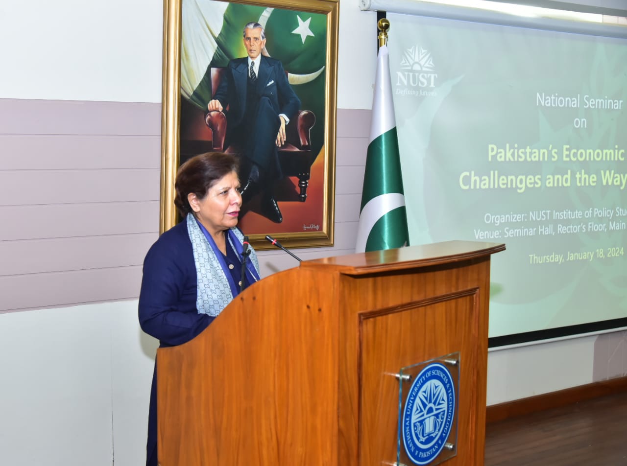 Shamshad Akhtar stresses to lower revenue-expenditure gap