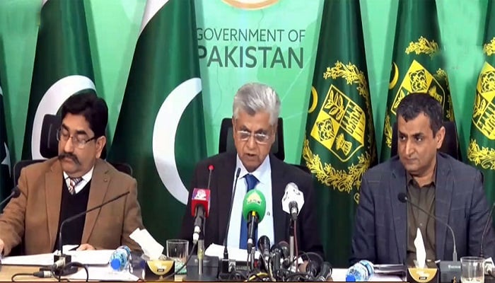 Solangi urges journalists, social media activists to keep criticism within limits
